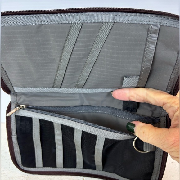 LeSportsac Brown Nylon Wallet Travel Wallet with Handle Geometric Zip Around 9" - Picture 8 of 9